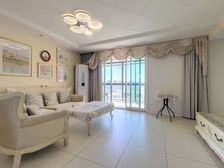 枫情水岸三室两卫 采光很好 简单装修 随时看房