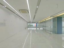 尚浦中心500平 加装独立空调 正对电梯 双采光 接受教培