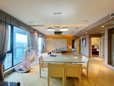 南滨路 看江新房源 视野开阔 交通方便双轻轨 业主急售