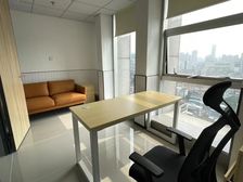 天河创意园 靠窗小办公室 费用全包 物业直租 可办外资