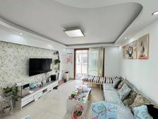 房东诚心出售 南北通透 户型漂亮 买一层送一 精装拎包入住!