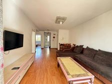 价格可 惠南小城南北通两房 中间楼层 临河位置 看房有钥