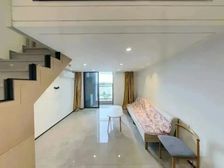 朝南中间楼层,复式两层,精装的两房诚意出售