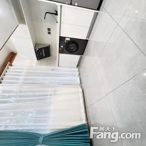  ������,���ĵ���5��,6��,8����ȫ������1�Ӹ�ʽ��ͬ������ 