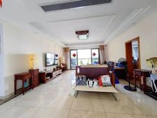 天骄御峰花园 装修好 双卫格局 停车方便 交通便利 楼层好