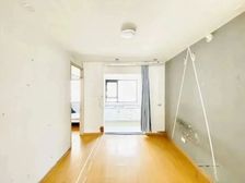 中新国际西城六区南北朝向4居2卫带有花园