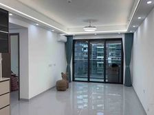 御龙天地109平三房两卫随时看可议价东南向