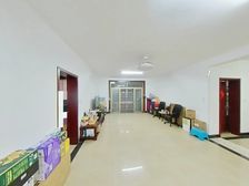 送超大花园 精装修大三房 诚心出售