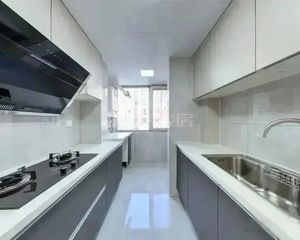 香山75平大两居330万 看房随时