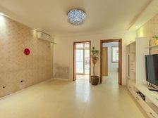 康盛园 南北两居 一层有庭院 不临街