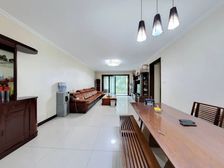 自营房源:南北通透大三居 采光好 楼层低 出行方便 配套齐全