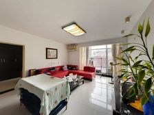 米兰翠景少有的三室户型好位置不临街不把边环境舒适