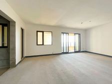 起卖 正看欢乐谷 侧看江 横厅4房 华侨城