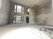 金地博登湖三期联排别墅 全新毛坯 任由你喜欢的风格雕琢!