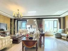 买房只收0.5%嘉誉湾 4室2厅 244.36平