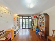 春申景城一期新挂牌精装南北两房,满五税少,看房方便,诚意售