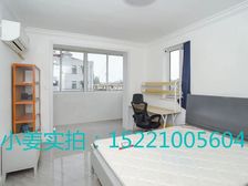 南北两房厨朝北卫超西南北两个房间都有两个窗一梯三户精装修