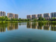 照母山轻轨重光湖类独栋,静享一线湖景,带200平花园 近商圈