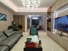 华润润溪山,125平四房,楼层不错,随时可看房