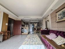 丽景名门大三房出售,满五中楼层朝南带车位一个