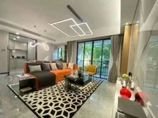 珠江花城 五房中高保养新 南北通透 精装修 产权清晰看房方便