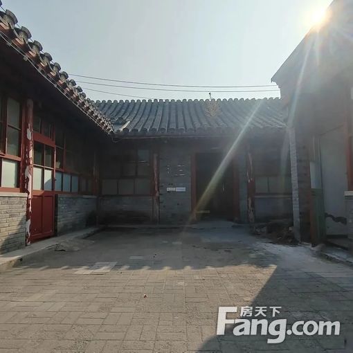  ����ǰ�Ŵ�դ�����Ŷ�Ժ500ռ��23�䷿75000Ԫ/�� 