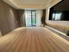 中间楼层 近地铁 满五 南北通透 交通便捷 双卫格局