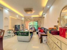 东骏豪苑 正南向方正4房 满五 价钱可刀