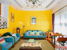 A户型进出口位置 临近地铁口拎包入住 附带车库露台 诚售!