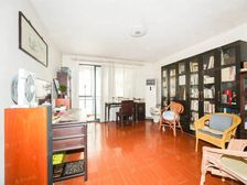 送30平私家小花园 位置安静 满五年 税少 可遇不可求