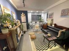 购房朋友避免虚假选择正道 绿地90平三房 看中价格可谈 急售