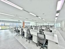 东站旁办公室 多套招租 面积不等 所见即所得 正对电梯 可看