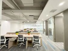 新出150平米 精装修带家具 望京SOHO 西南向户型方正