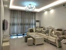 寮步繁华商圈万科东新翡翠松湖3房诚意急售 看香市公园美景