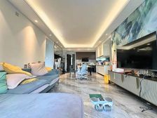 城市山谷 精装大4房 带车位 南向 采光好