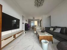 碧桂园天誉精装大三房,业主急售。