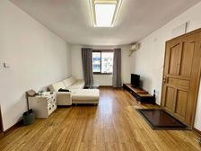 新上二房二厅,全明户型,采光好,价格可谈,诚意出售,随时看房