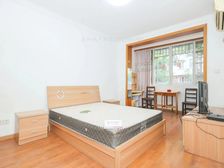 南北通一房一厅,不靠马路,靠近地铁,看房方便