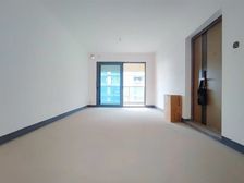 渝北区 香港置地衿湖翠林公园8号 三房 152万