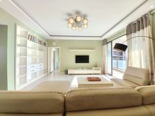 让工薪阶层买得起房,让工薪阶层住上好房。