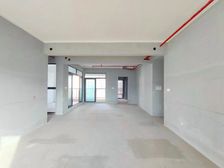 3梯2户横厅板式大平层 客厅挑高6.8米