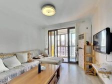 此房满五年,户型方正,顶楼视野好,采光