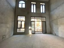 鼎峰源著 联排别墅 带100平花园 小区中间位置