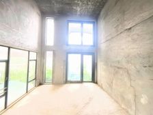 天麓别墅 带电梯 小区新 停车方便 地势高 赠送两层