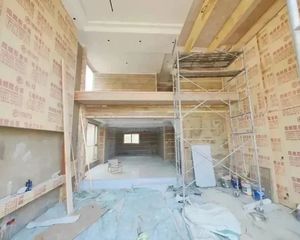 二环边双拼别墅 六层带电梯 装修中可改造 视野好俯瞰整个市区