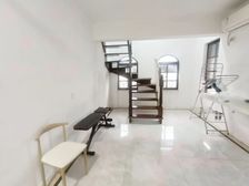 地铁600 ,两大商圈环绕,复式房 ,使用率高, 视野开阔