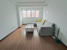 新出,南北通两房,厨卫全明,花园位置,满五年带车库,诚心出售