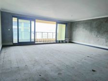 电梯房 4室 180平 清水 南北通透 房东急置换 诚心出售