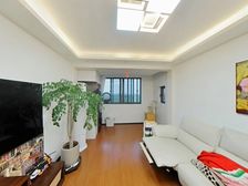 16年电梯房,精装自住1年多,高层无遮挡,近地铁2号线