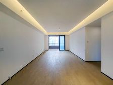 三天必卖 125平 万科翡翠天麓 精装三房两卫 全新未入住